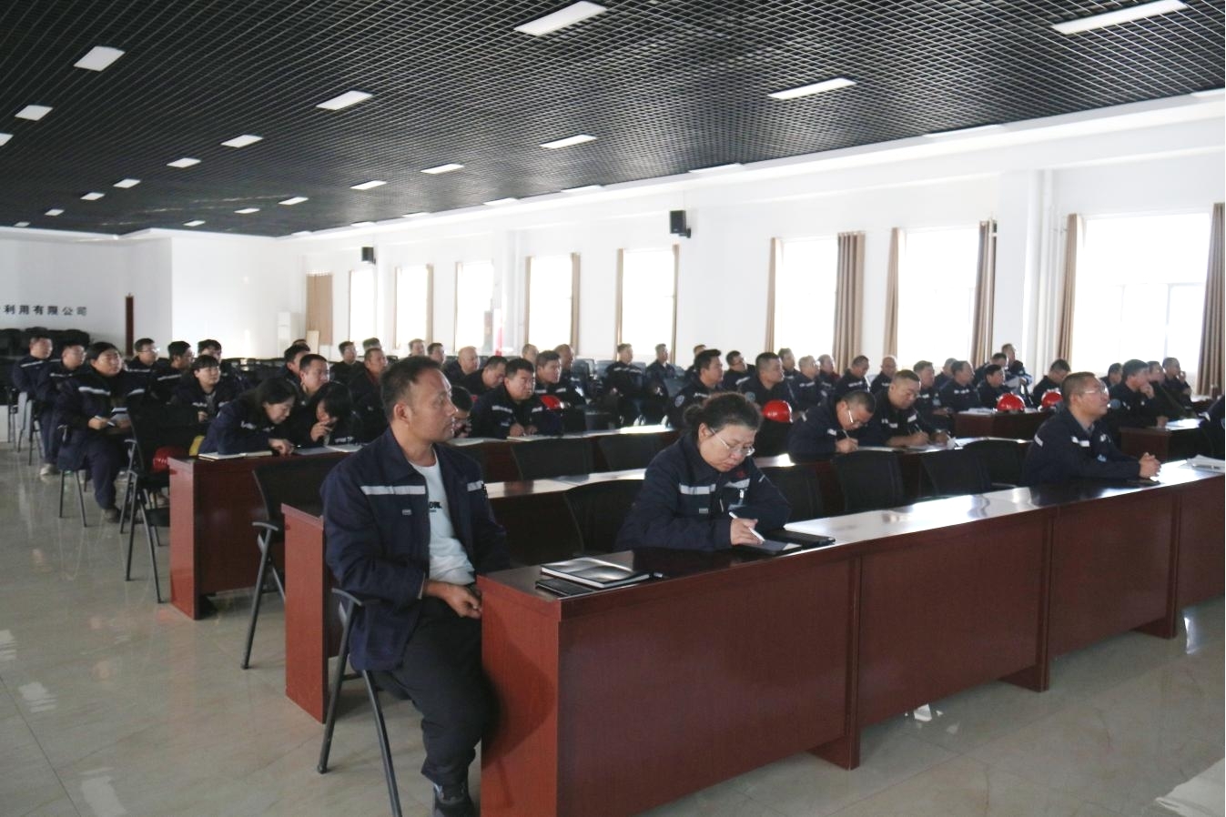 巴彦淖尔市应急治理局助力球盟会资源筑牢清静防地_球盟会（官网）